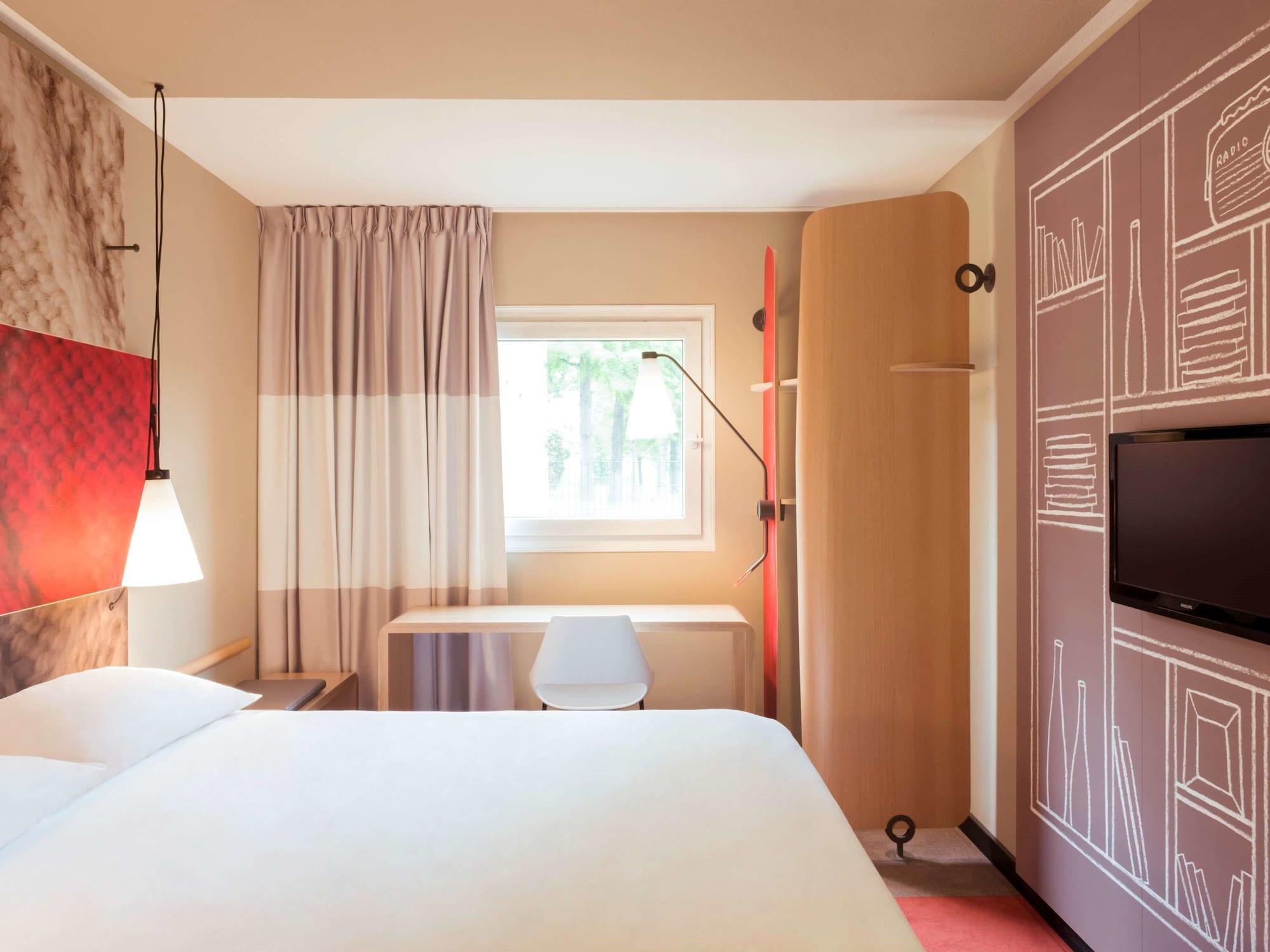 Hotel Ibis Dijon Gare Esterno foto