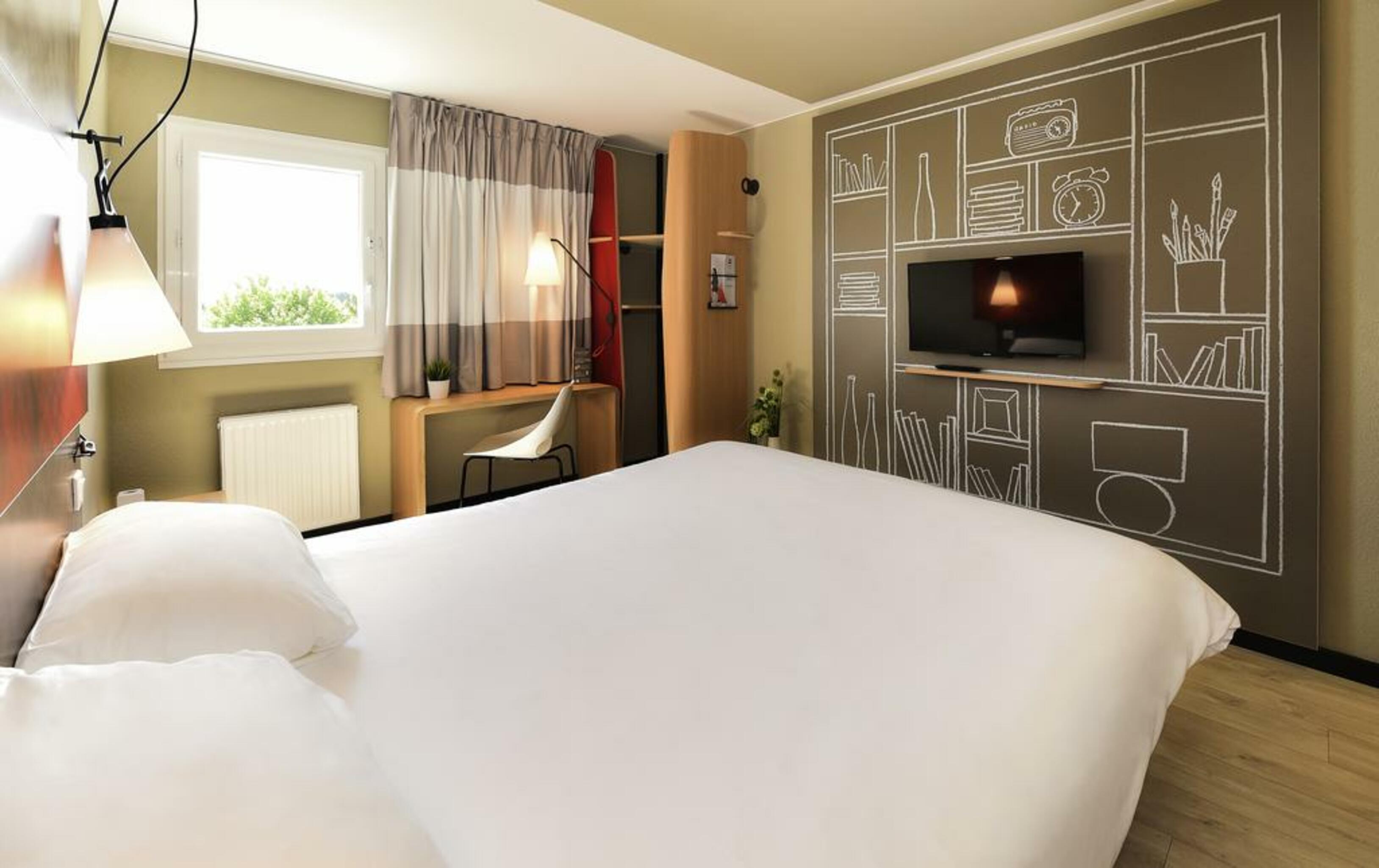 Hotel Ibis Dijon Gare Esterno foto